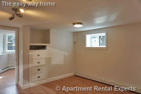 192 Central St #B - Photo 4 of 17