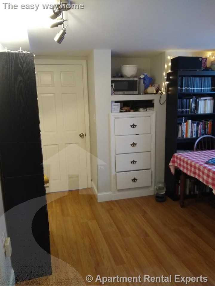 192 Central St #B - Photo 6 of 17