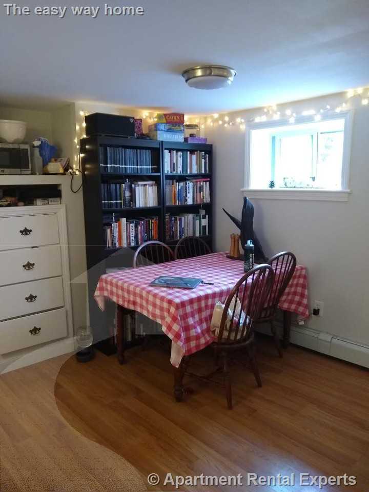 192 Central St #B - Photo 7 of 17