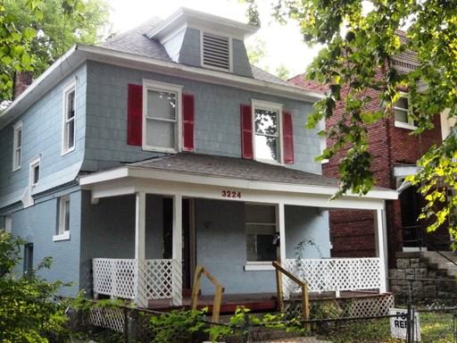 3224 E 11th St - Photo 2 of 20