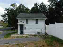 featured image of 404 Cherry Ave #C