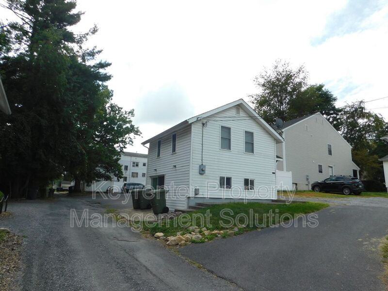 404 Cherry Ave #C - Photo 2 of 19