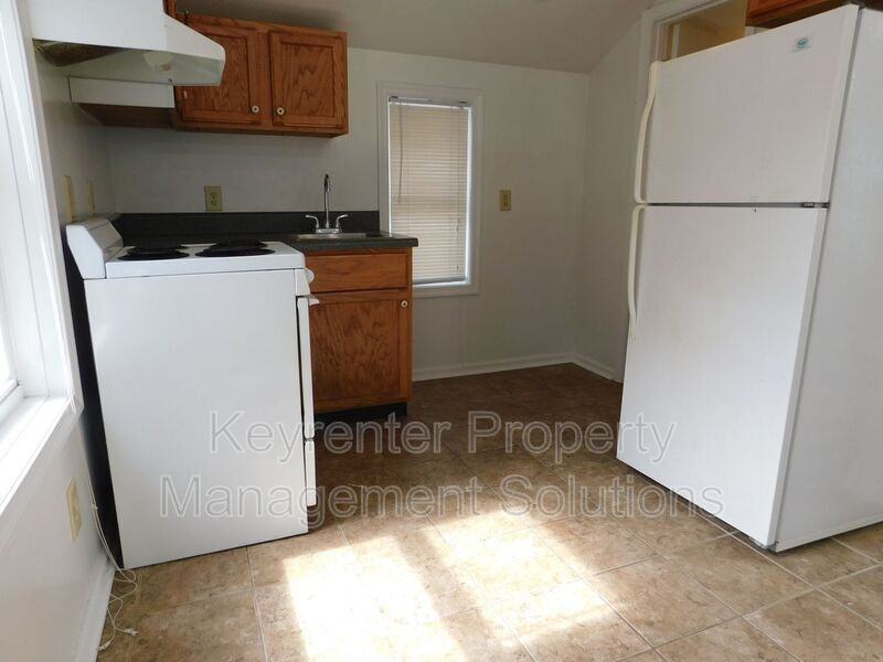 404 Cherry Ave #C - Photo 3 of 19