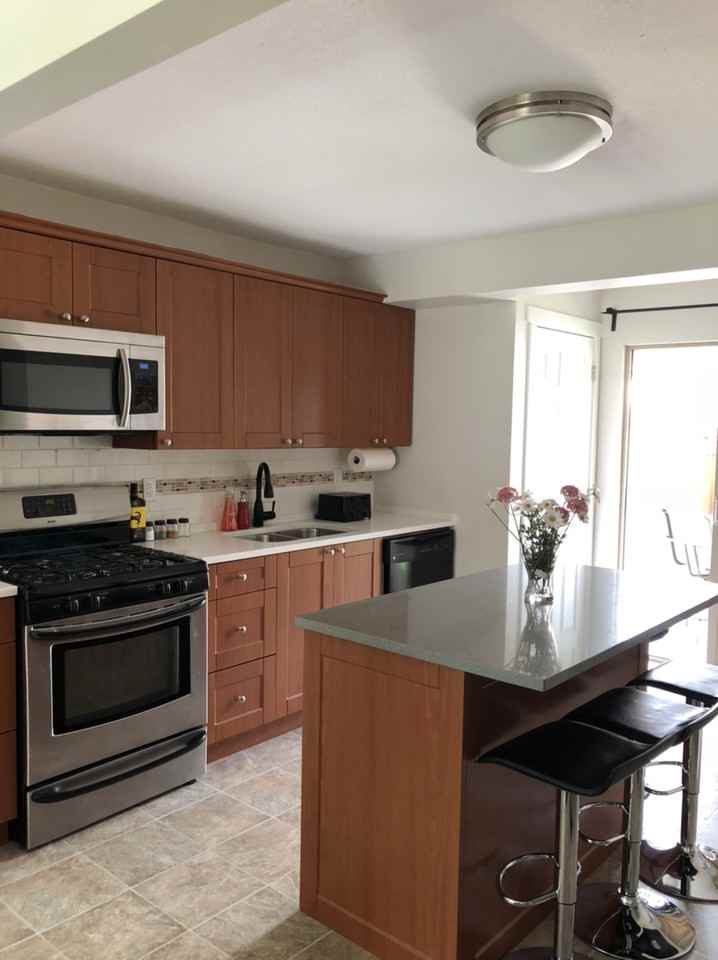 3274 Wellington St - Photo 2 of 8