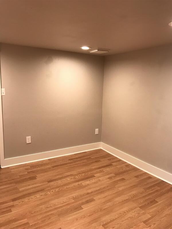 810 21st St - Photo 5 of 17