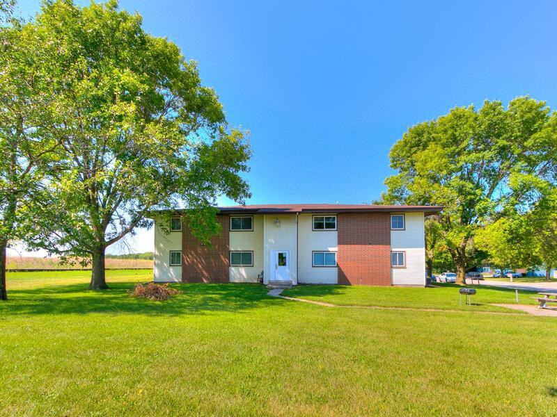 16 1014 - Photo 3 of 4