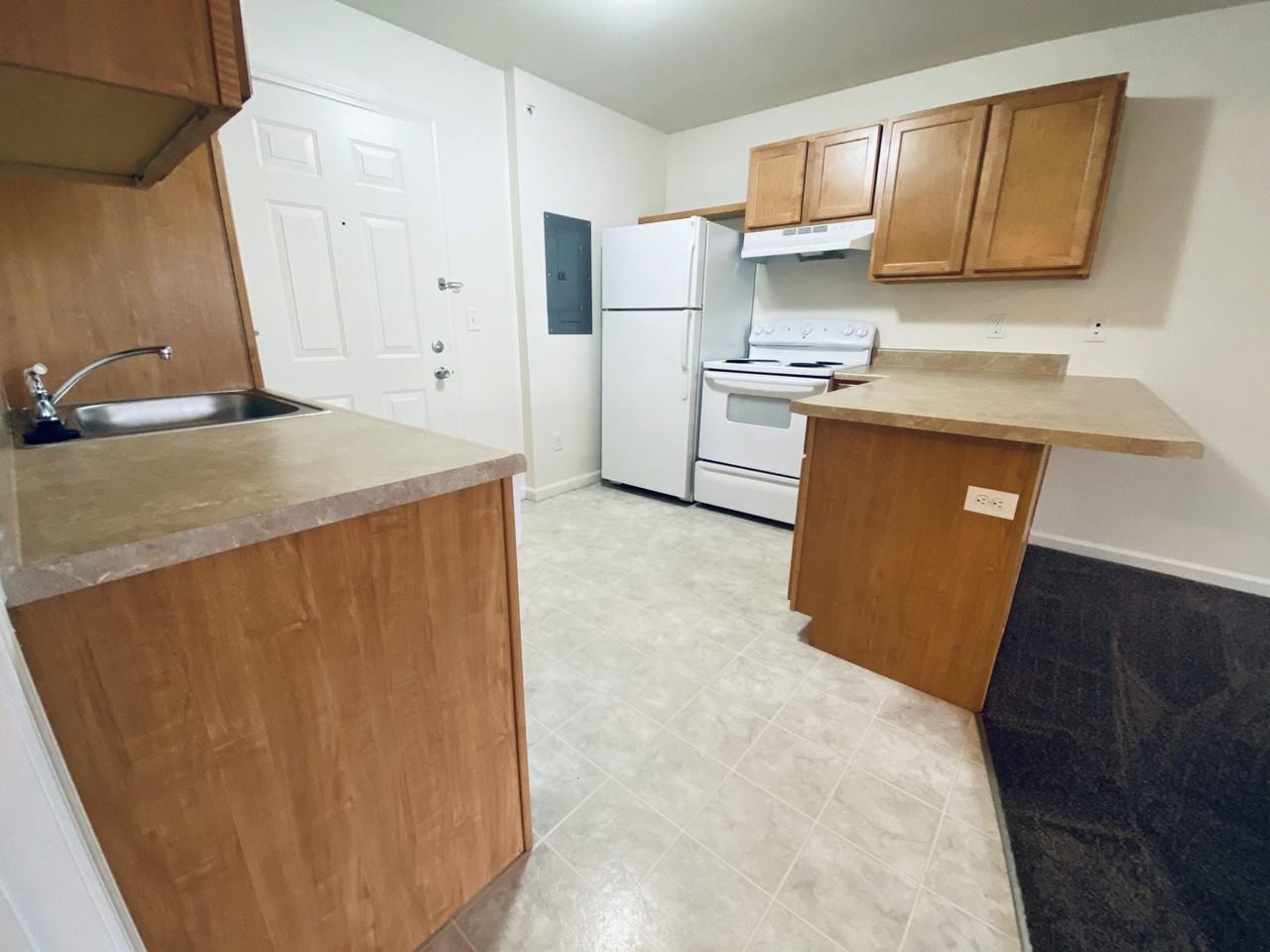 Ironwood Gardens Apartments - Photo 4 of 37