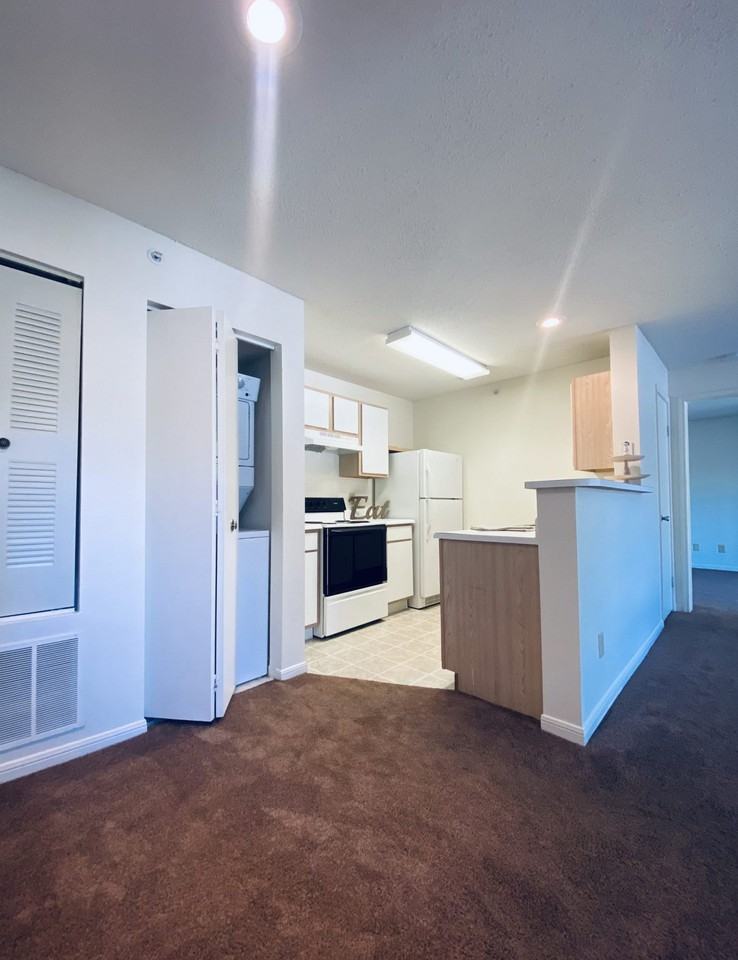 Ironwood Gardens Apartments - Photo 6 of 37