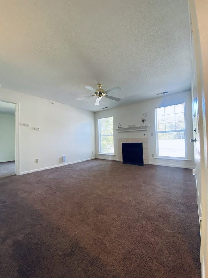 Ironwood Gardens Apartments - Photo 7 of 37