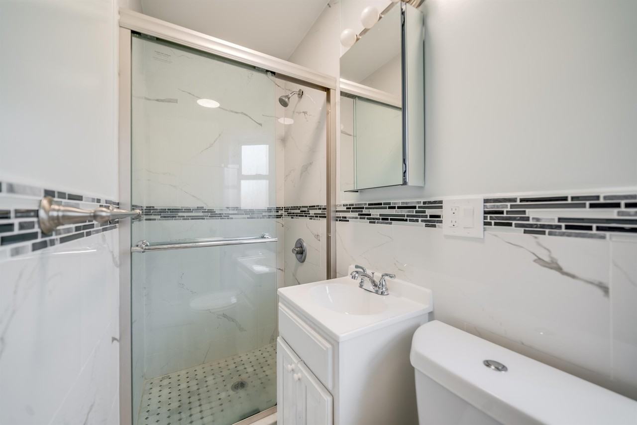165 Hopkins AveApartment 12 #12 - Photo 5 of 6