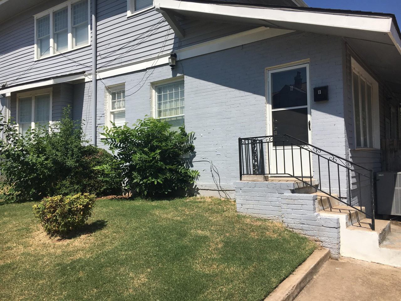 2600 N Robinson-B #1 - Photo 2 of 11