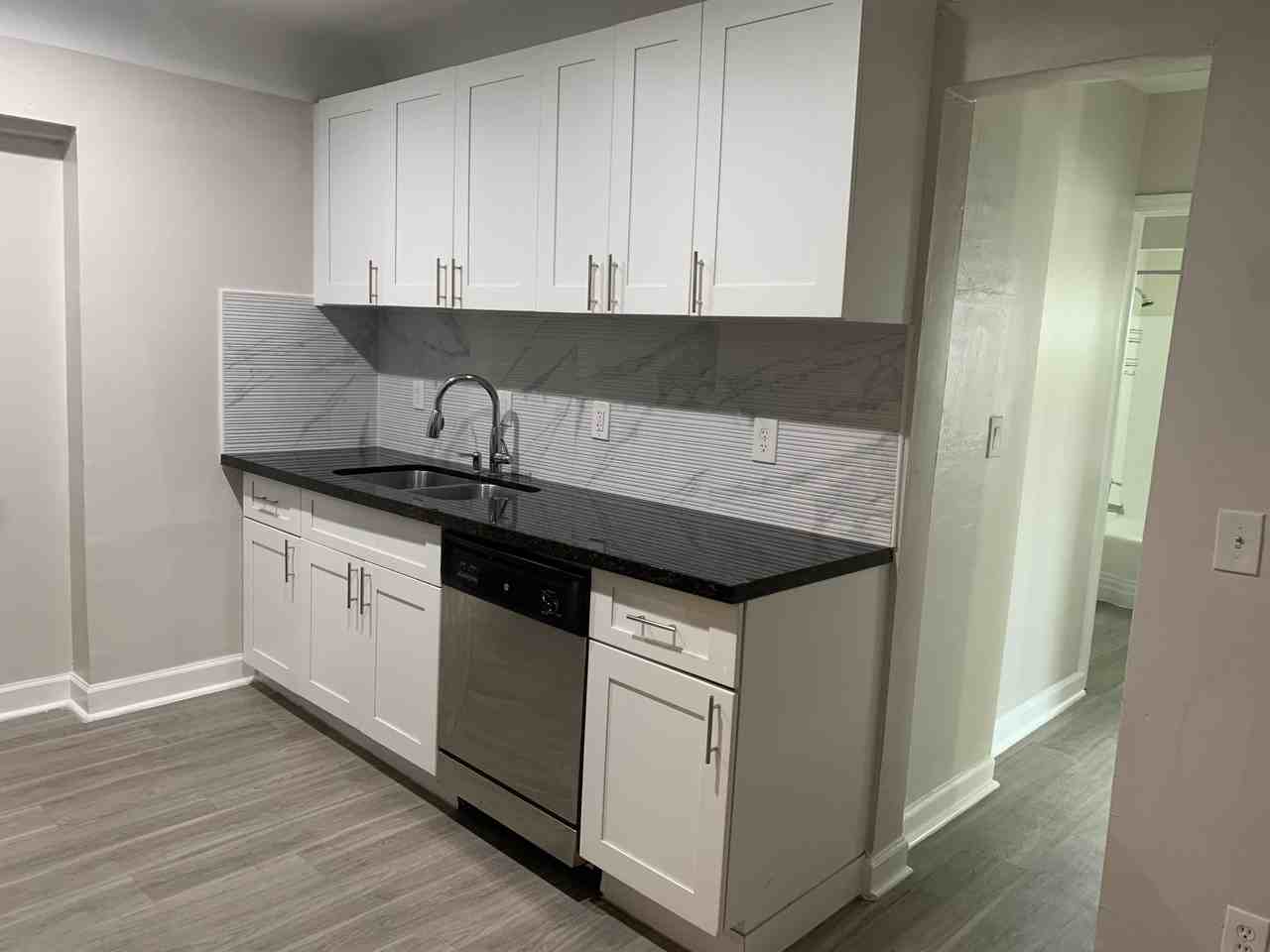 741 Hibiscus AveUnit 7 #7 - Photo 3 of 14