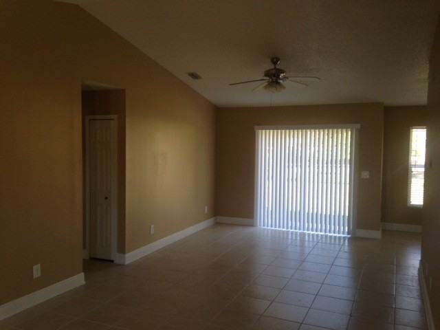 6906 Ocala Ave - Photo 3 of 19