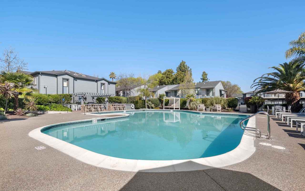 IMT Pleasant Hill - Photo 2 of 23