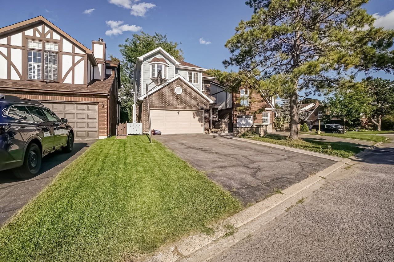 14 Pemberton Crescent - Photo 2 of 39