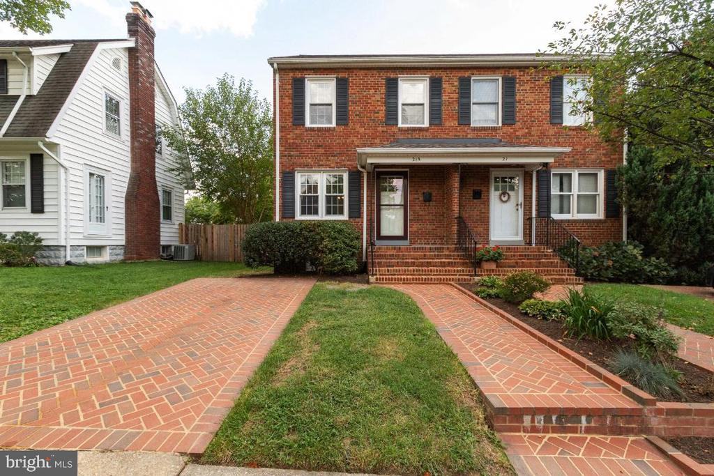 21 E Oak St #A - Photo 2 of 29