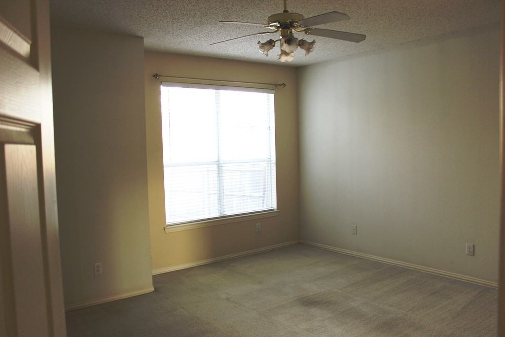 2003 Hayden Ln - Photo 2 of 20