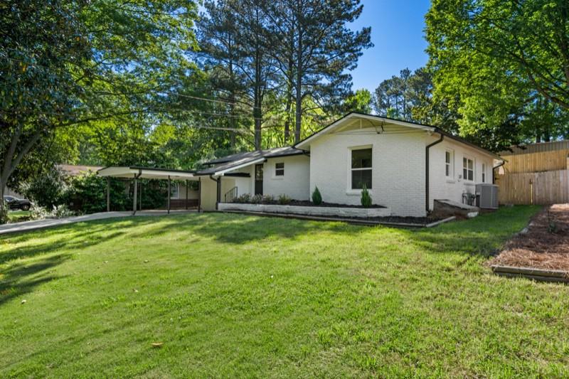 3683 Admiral Dr - Photo 2 of 22