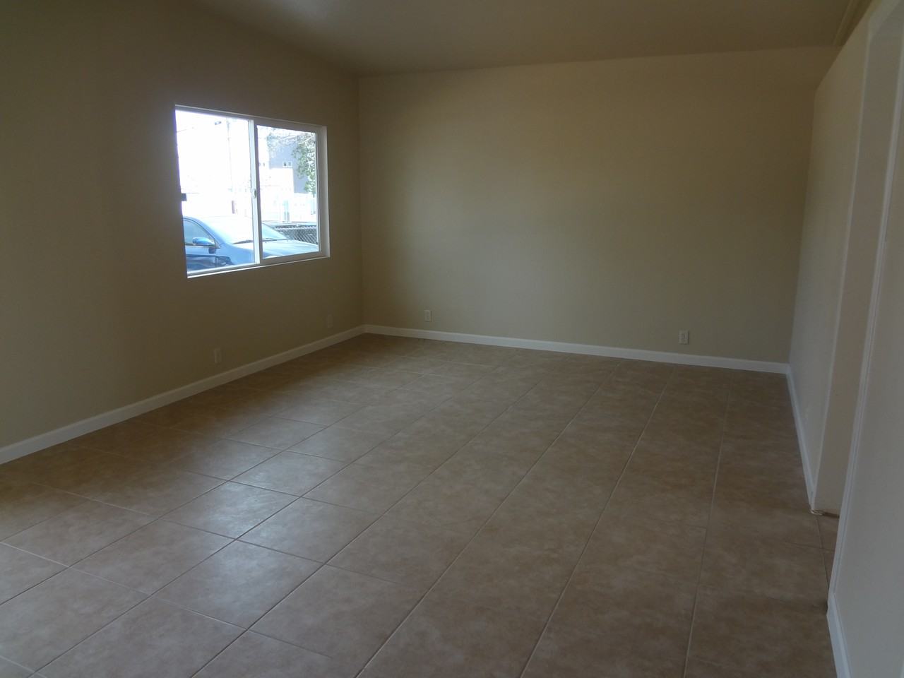 1905 Belmont St - Photo 3 of 9