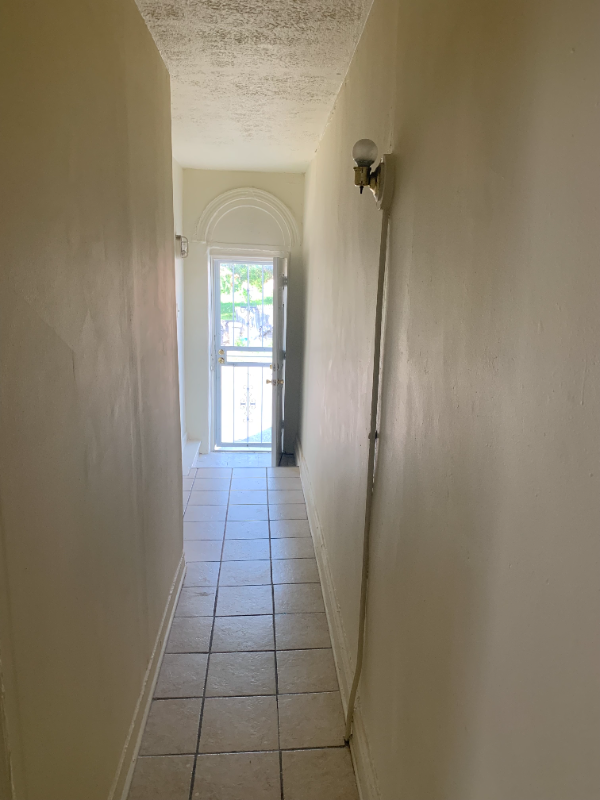 1301 N Milton Ave - Photo 2 of 12