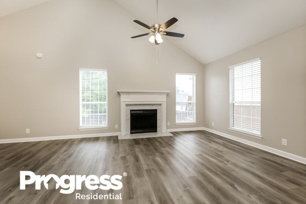 1216 Danbury Ct - Photo 3 of 16