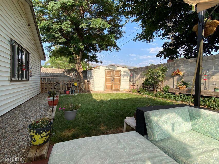 Chelwood Pl. Ne & Lomas Blvd Ne - Photo 3 of 6