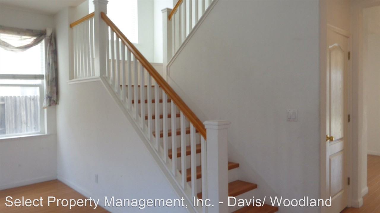 1526 Rio Grande St - Photo 3 of 11