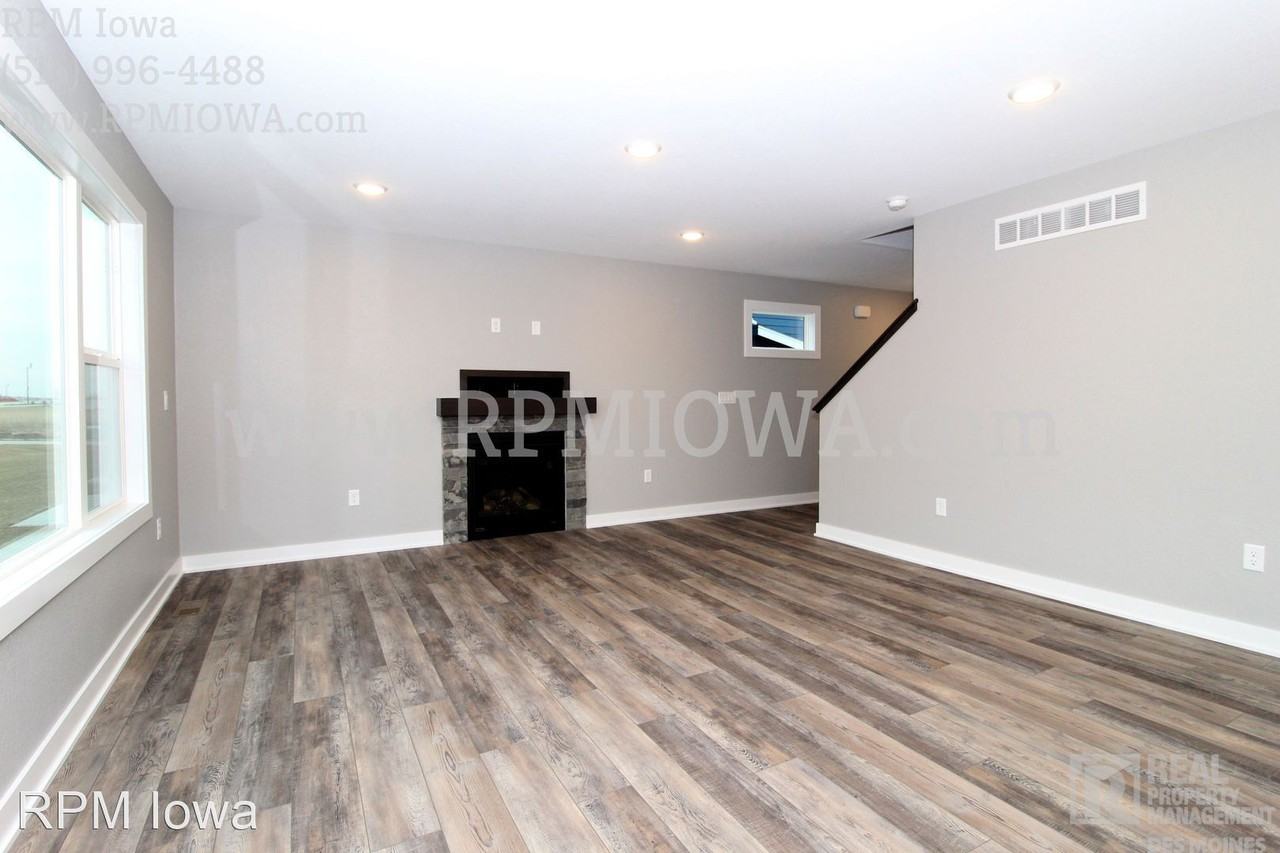 1815 Ne Heritage Dr - Photo 3 of 26