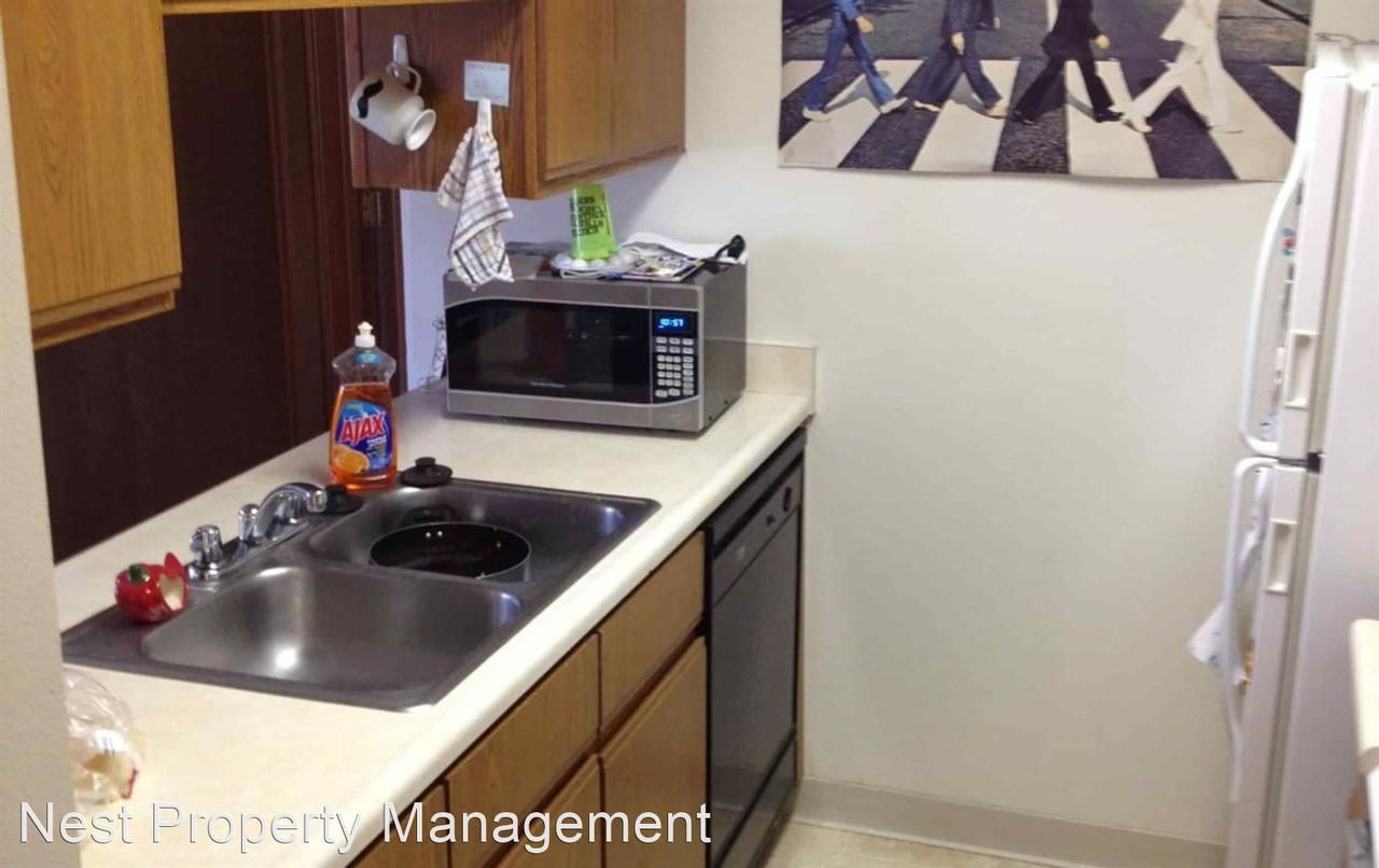 631 S Van Buren St - Photo 2 of 13