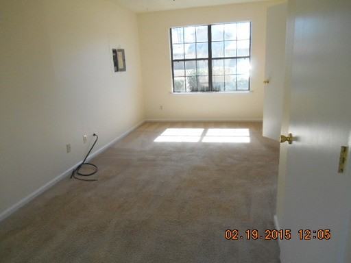 522 Elm St - Photo 3 of 12