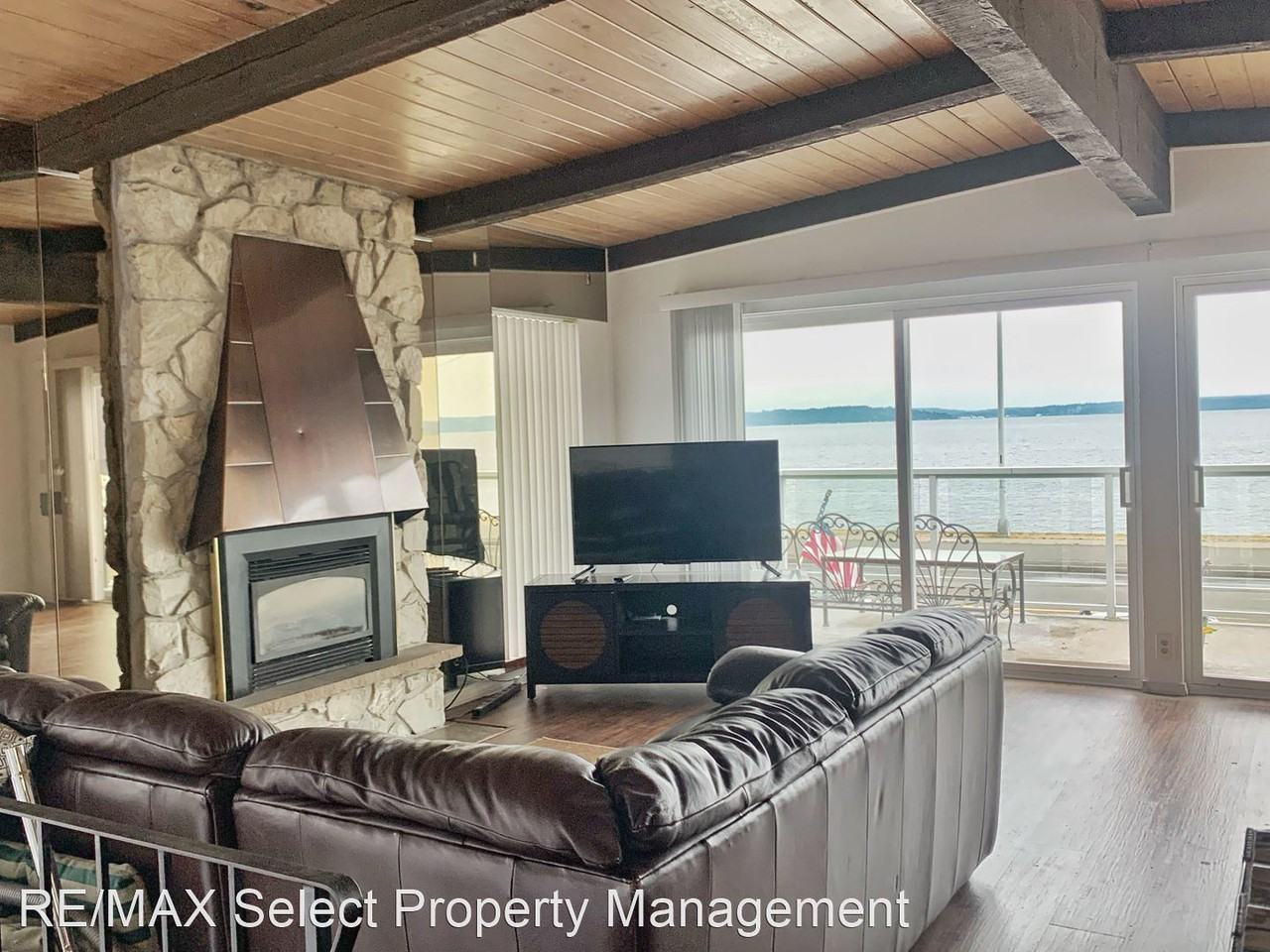 1785 Alki Ave Sw - Photo 2 of 19