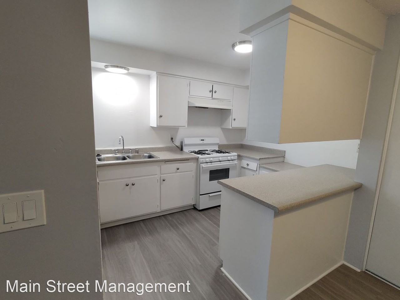 La Palma Park Apartments - Photo 3 of 8