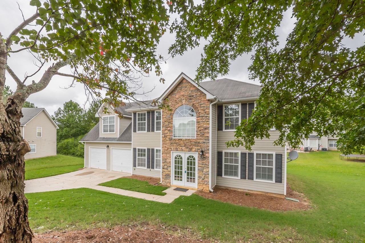 608 Chartwell Ct - Photo 4 of 32