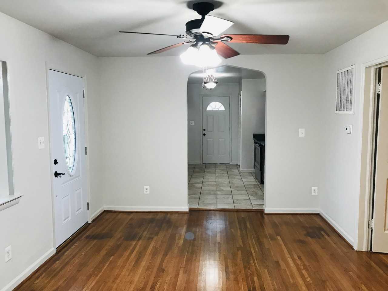 4900 Monroe St - Photo 3 of 24