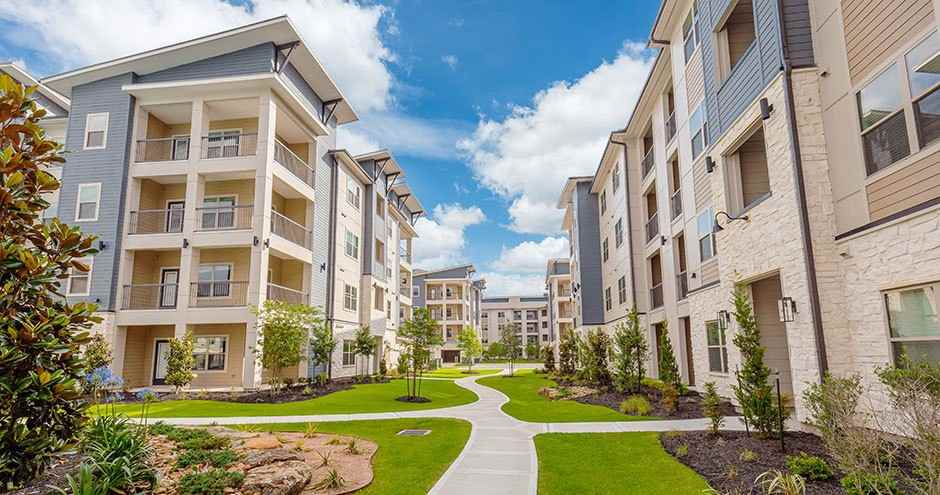 Brea Luxury Apartments - Photo 7 of 28