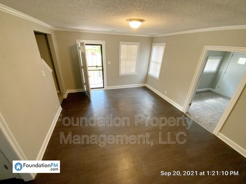 576 E Frank Ave - Photo 2 of 19