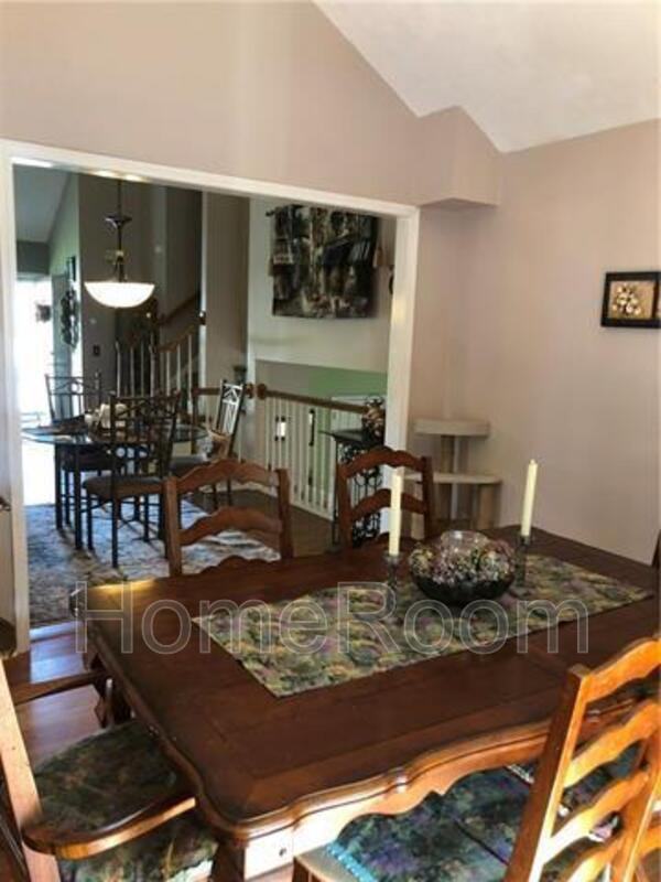 6506 N Elmwood Ct - Photo 3 of 10