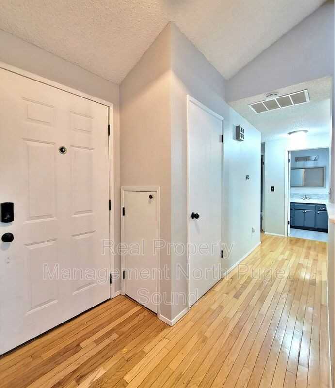 7914 44th Ave W - Photo 4 of 29