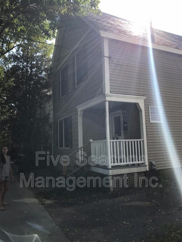 127 N Union St - Photo 4 of 19