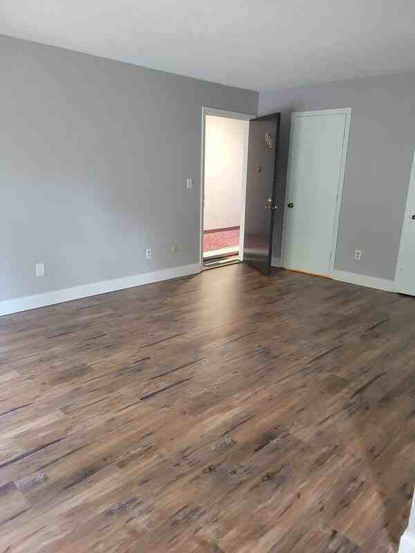 930 930 Summit Avenue - 103 - Photo 2 of 18