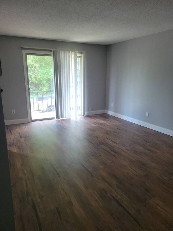 930 930 Summit Avenue - 103 - Photo 3 of 18