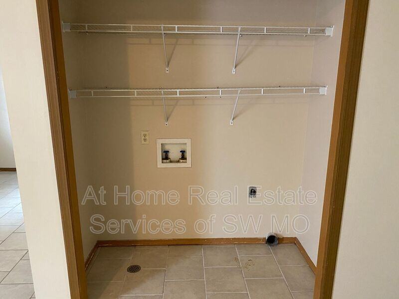 750 S Campbell Ave #750F - Photo 3 of 10