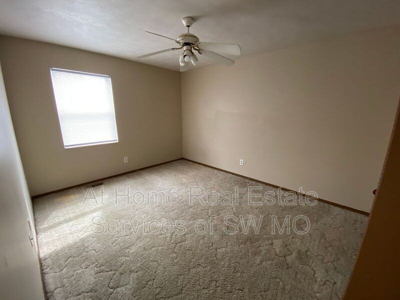 750 S Campbell Ave #750F - Photo 7 of 10