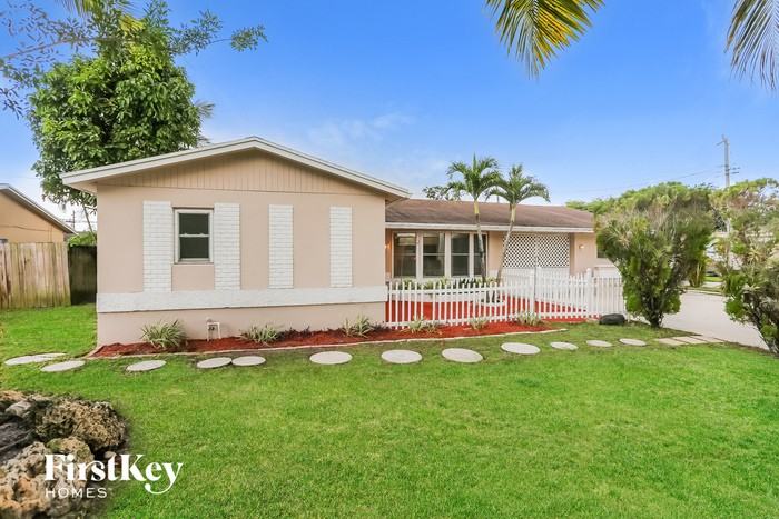 6840 Nw 6th Ct - Photo 2 of 15