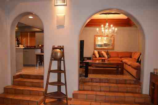 1925 W Ridgeview Dr - Photo 3 of 10