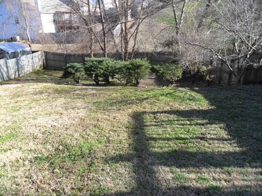 5004 English Village Dr - Photo 3 of 5