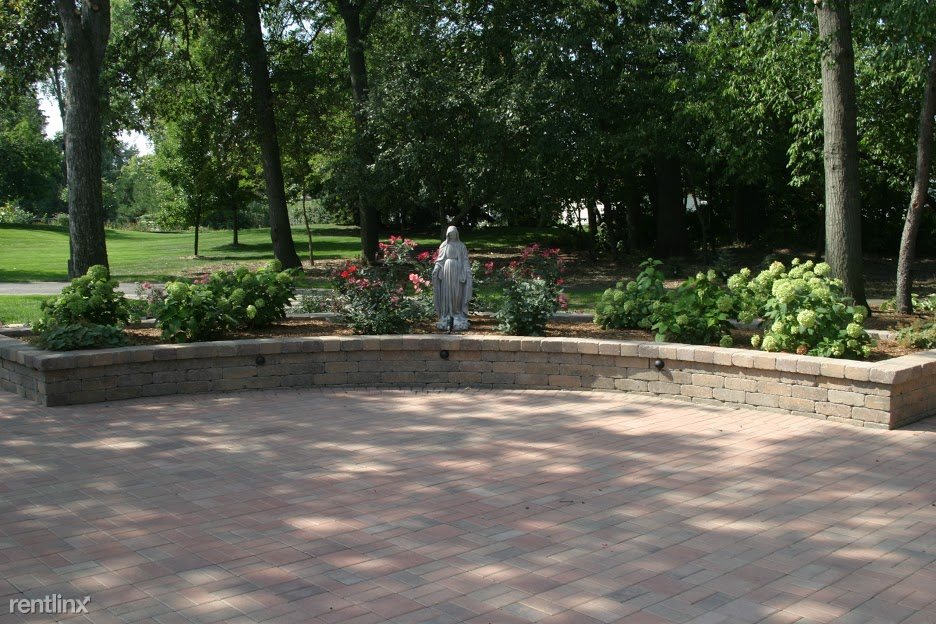 Ukrainian Village Apartments 26377 Ryan Rd, Warren, MI 48091 Zumper