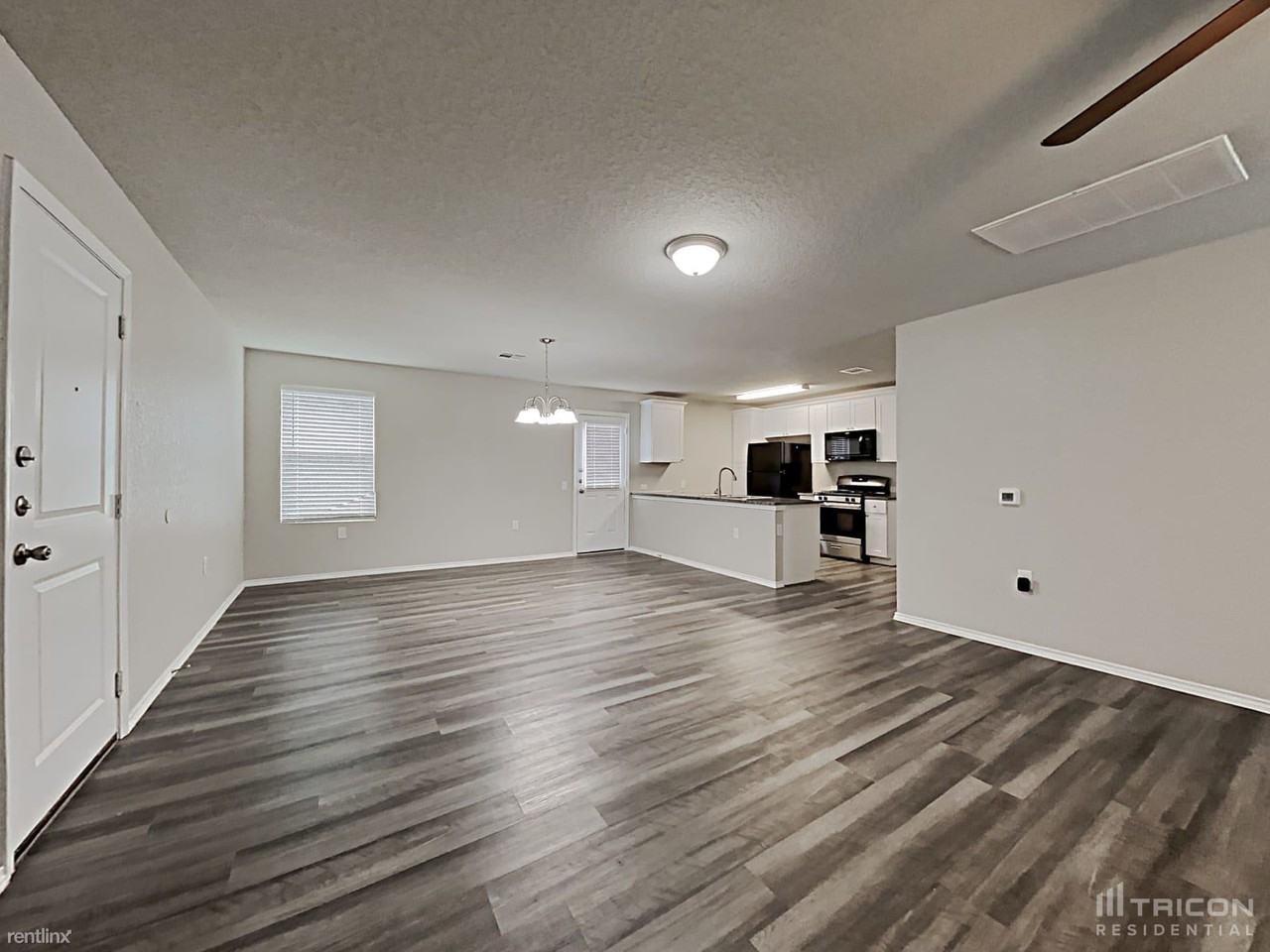 13231 Ashworth Blvd - Photo 3 of 17