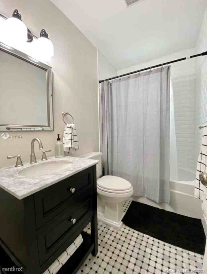 4619 Sw 10th St - Photo 2 of 9