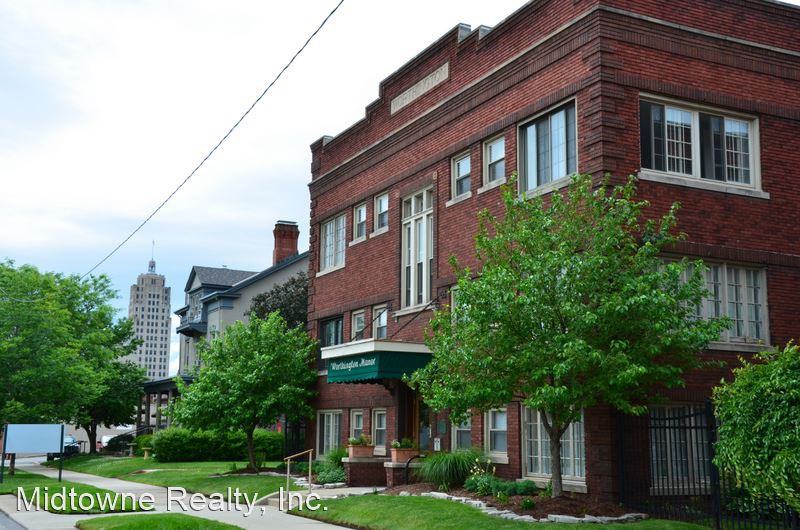 Worthington Manor 425431 E. Wayne St. Apartments in West Central, Fort